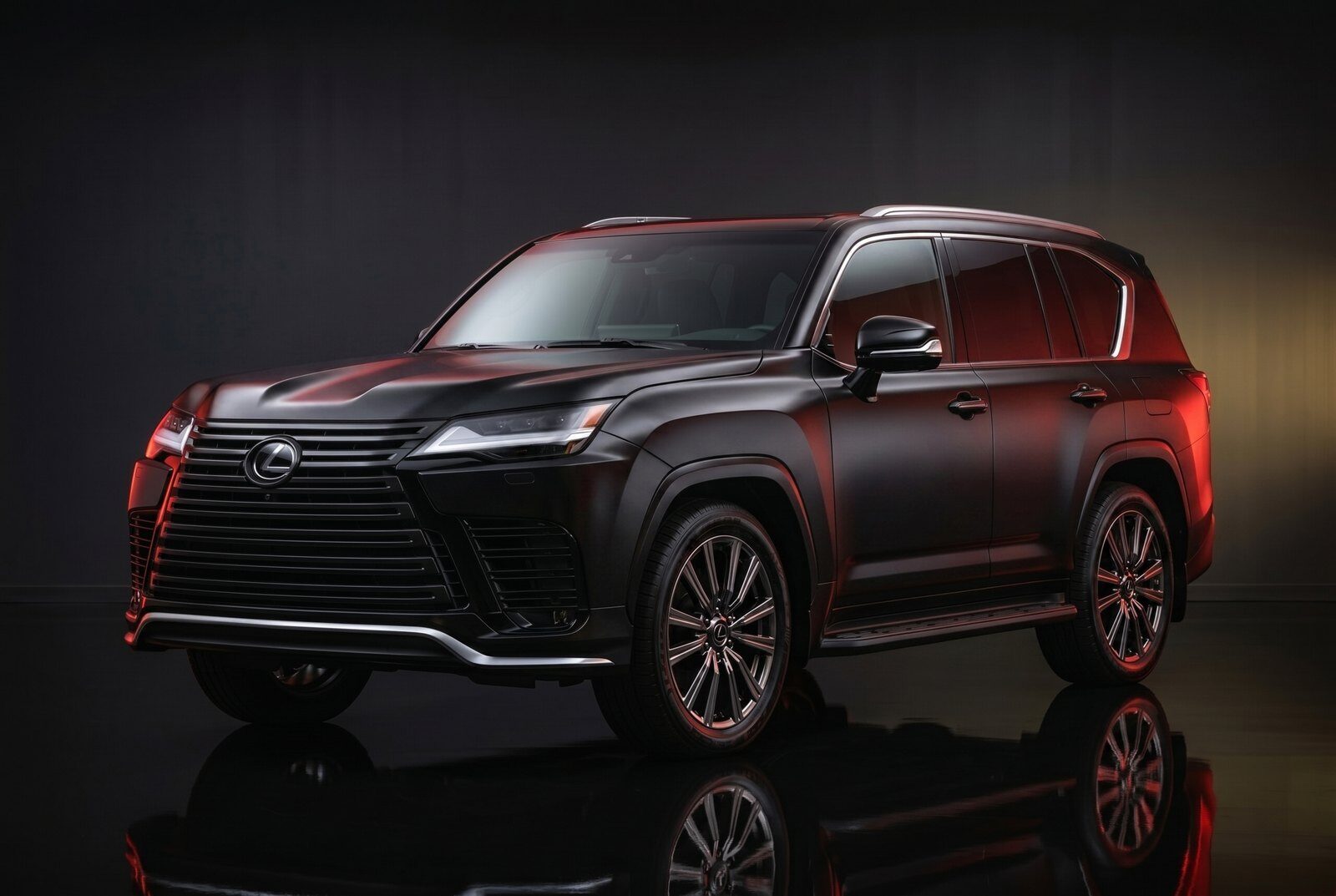 The same Lexus LX 700h with matte PPF finish